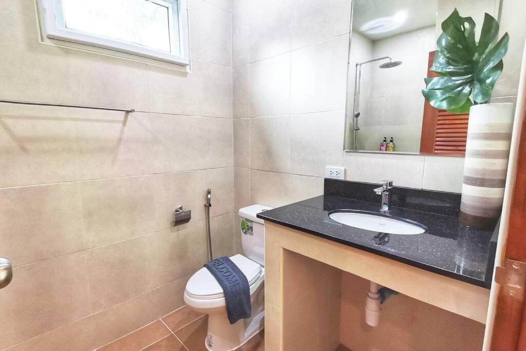 Anb Poolvilla 3Br Walk Private Beach In Pratamnak Pattaya Eksteriør billede