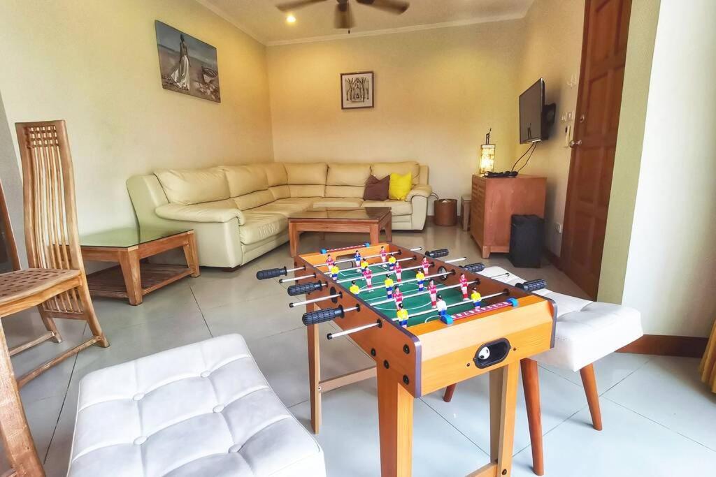 Anb Poolvilla 3Br Walk Private Beach In Pratamnak Pattaya Eksteriør billede